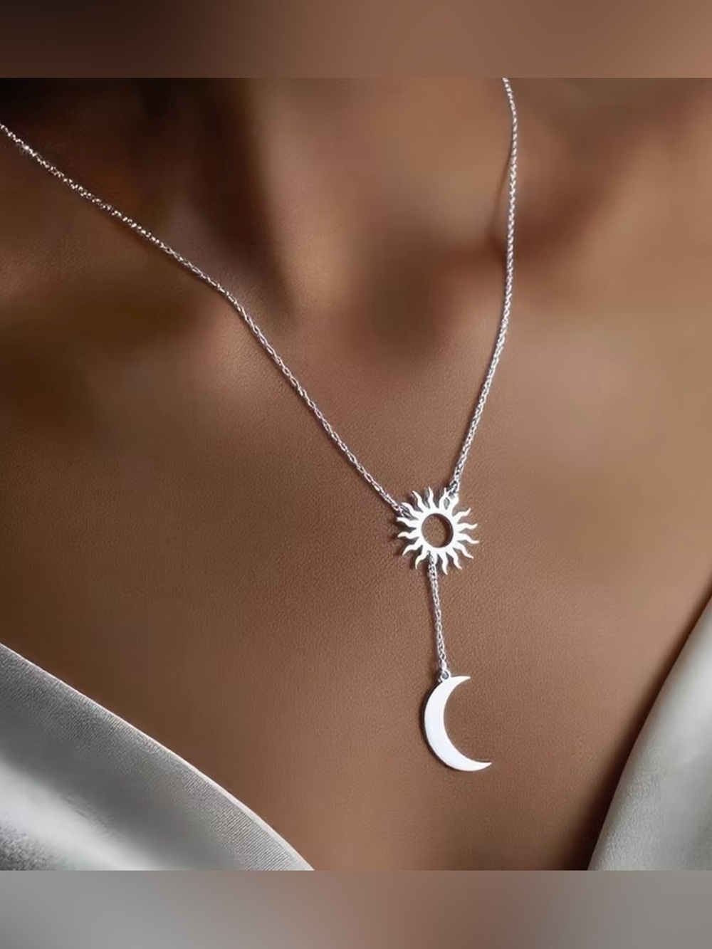 NEW! Elegant Silver Sun and Crescent Moon Pendant Necklace. ☀️🌙 B0-10